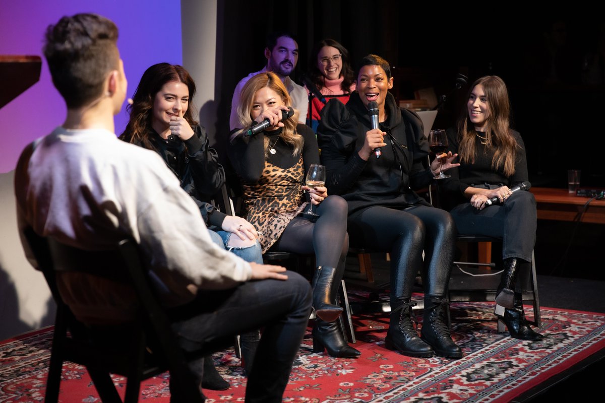 markvigeant's tweet photo. It was sooooooo awesome to interview my amazing panel of influencers: @laurencaruso_, @angeliquemiles, @miss_YanYi, and @nicoleloher!!! (even though it almost devolved into a brawl between *influencers* and *creators*)

Follow these badasses on instagram (or youtube lol) https://t.co/ZvHjH9ZgpZ