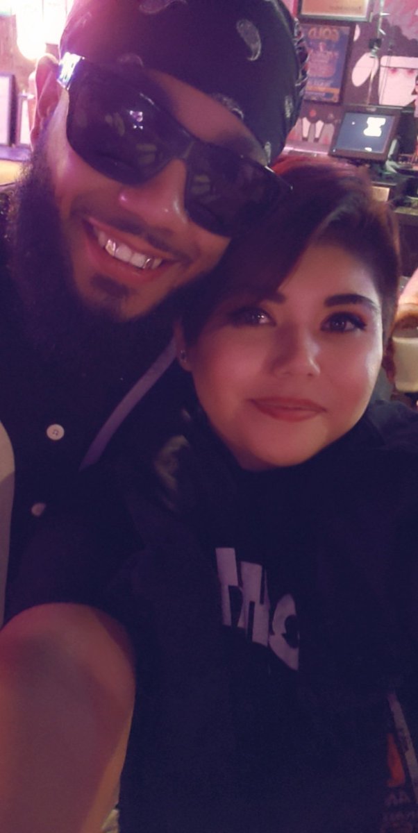 xBeanz93x's tweet photo. I've definitely had my fan girl moments #StrangeMusic @jlbhood @therealJoeyCool #memories #TheBlackSheep https://t.co/qpaO2kJRYS