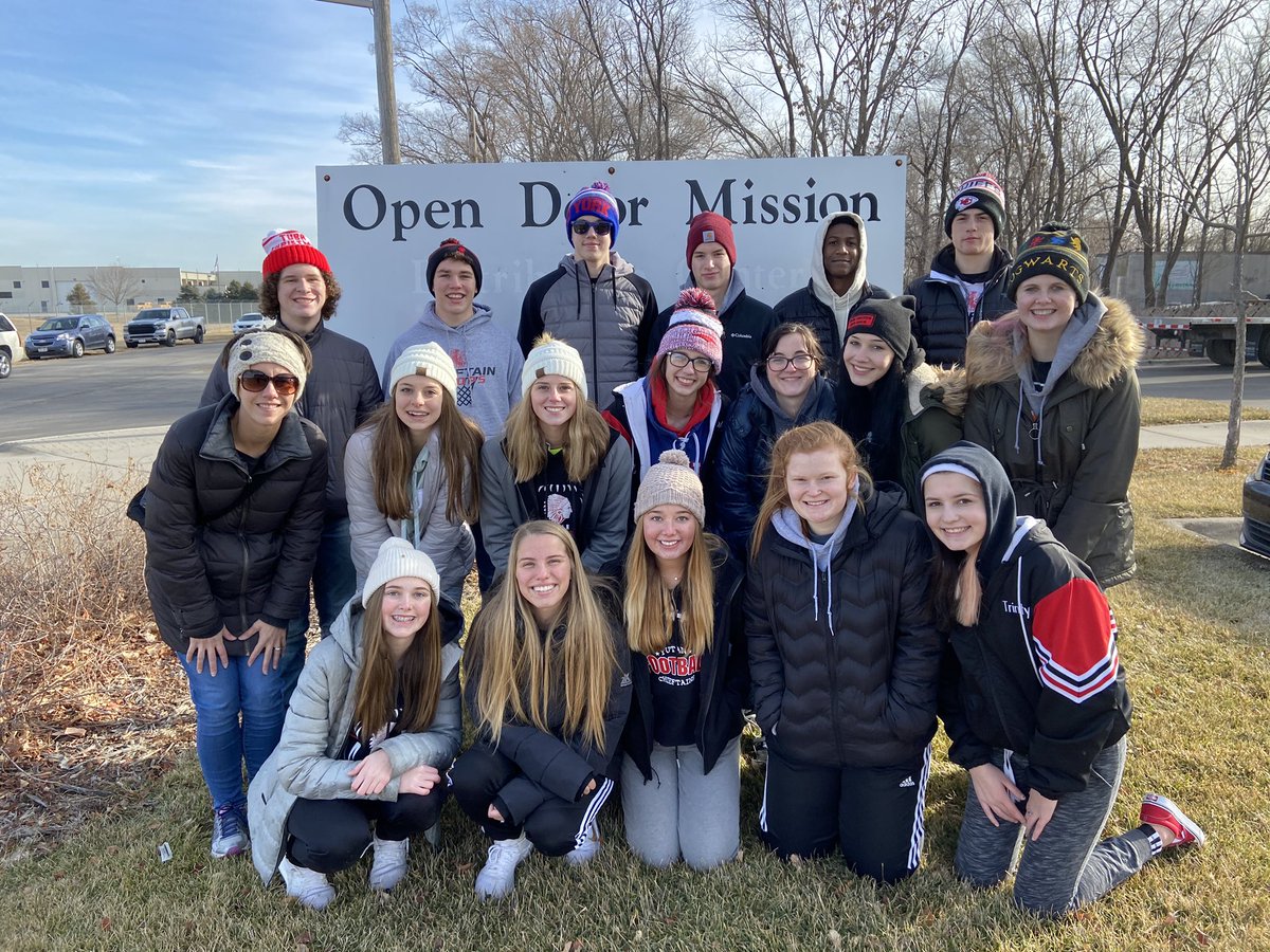 Diaper Drive day! <a href="/YutanChieftains/">Yutan Public Schools</a> helped unload and sort diapers donated to the Lydia House