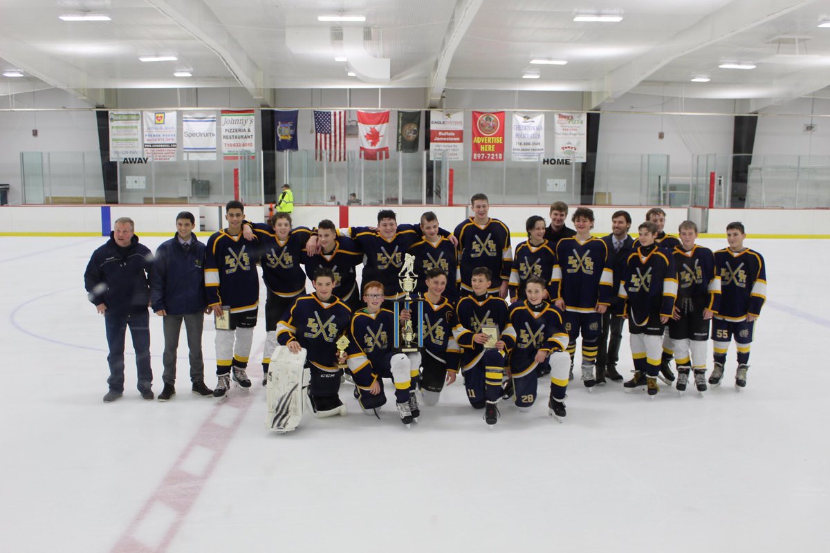 tkennedyt's tweet photo. Congrats to Sweet Home / Ken East, Christmas JV Hockey Tournament champs! https://t.co/6xOm443Ot1