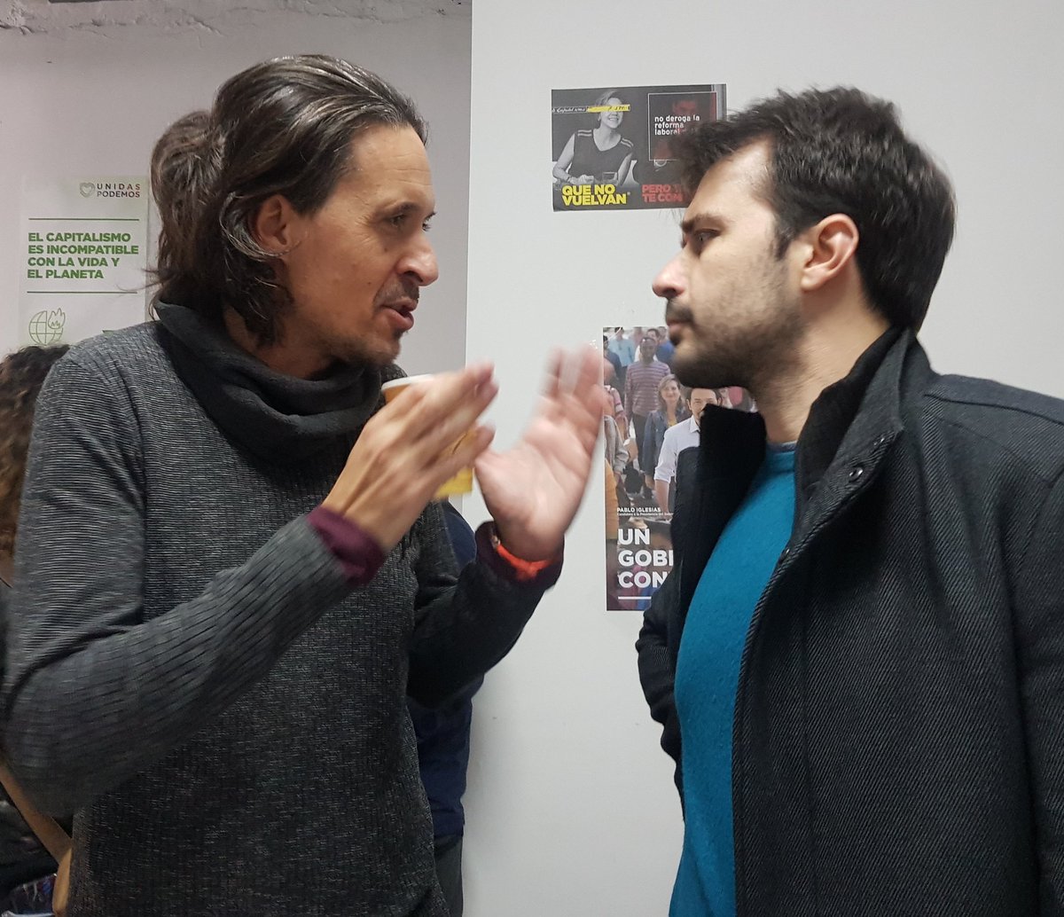 IUVRM's tweet photo. Compañer@s de @podemosmurcia e @IUVRM compartiendo raticos buenos con gente bonica 😊

#UnidasPodemos en las luchas y en las celebraciones, por un año 2020 lleno de rebeldía y conquista de derechos ✊🏽 ❤💜✊🏽 https://t.co/om8Eu0Arqv