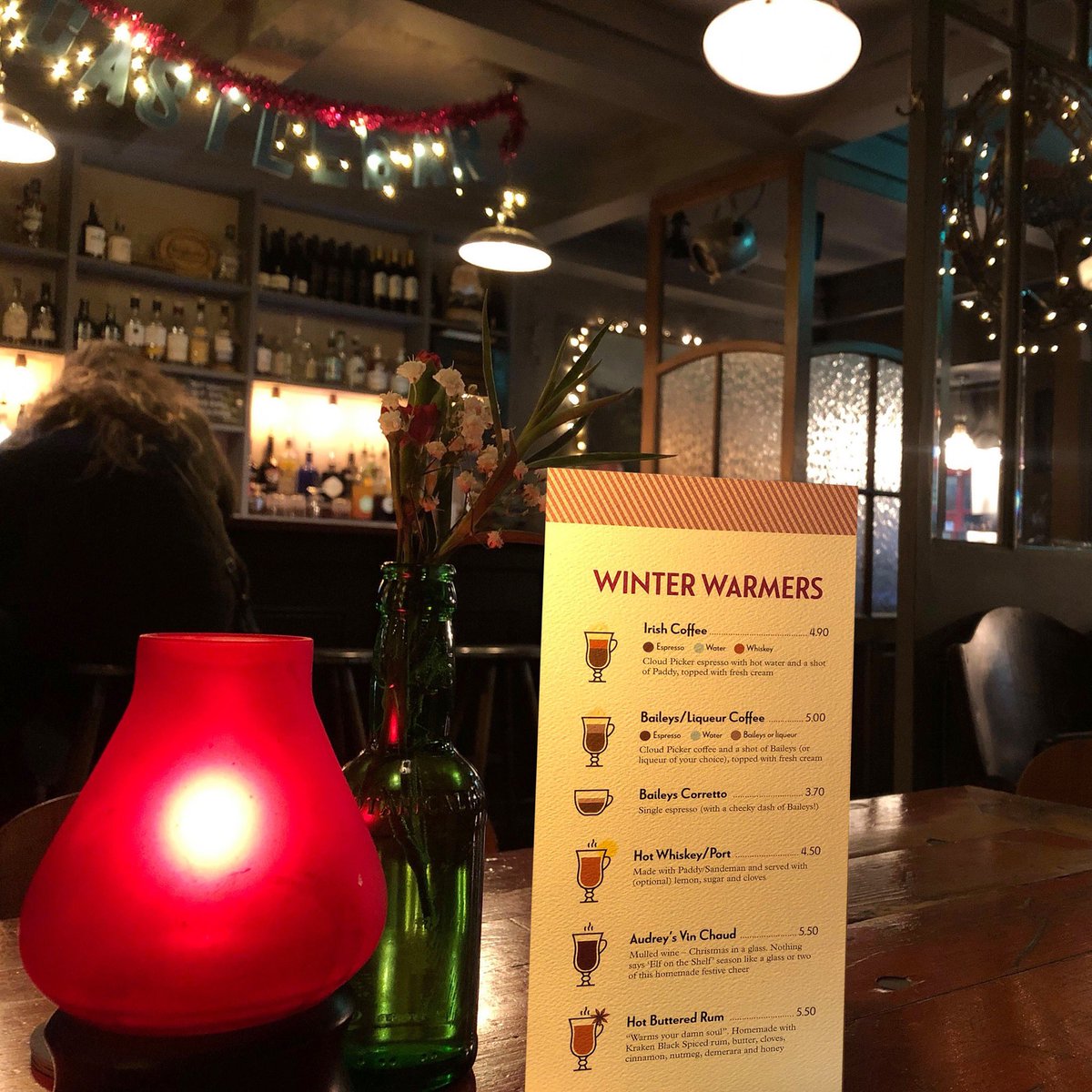 EdSmithington's tweet photo. Hitting up Castlebar tonight like a tornado/light breeze 

First stop one of my favourite bars in the land @bridgestreetbar 👌 

#mayolo https://t.co/yOahQhADck