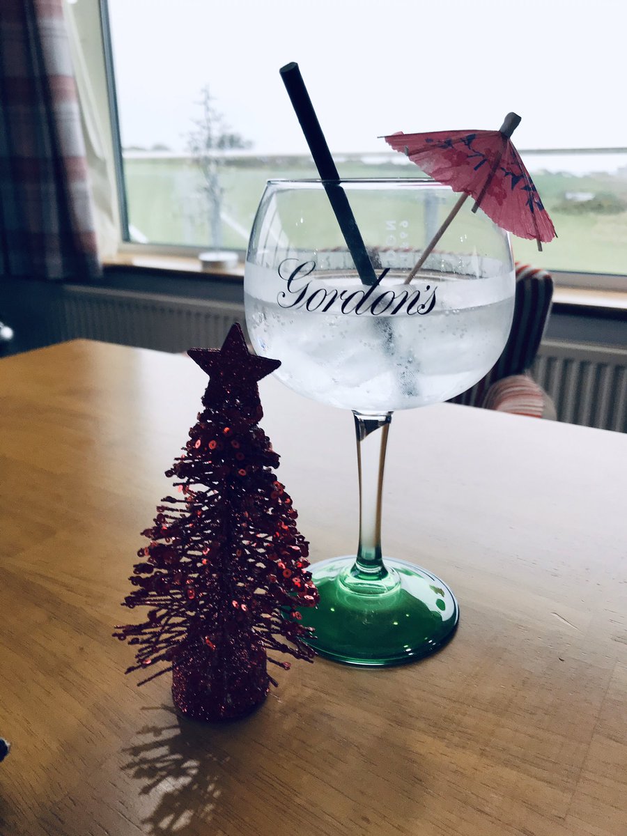 Lowri_Amlwch's tweet photo. Today, I played in a menโs charity comp @bullbaygolfclub Stabelford. Off the yellows. I didnโt win (!) but no one died. In fact, no one battered an eyelid. Man or woman, the wind was strong + the rain was wet!Segregation really is often unnecessary in this sport. #Thisis2019 ๐๐ปโณ๏ธ https://t.co/UwhN4mOaXp