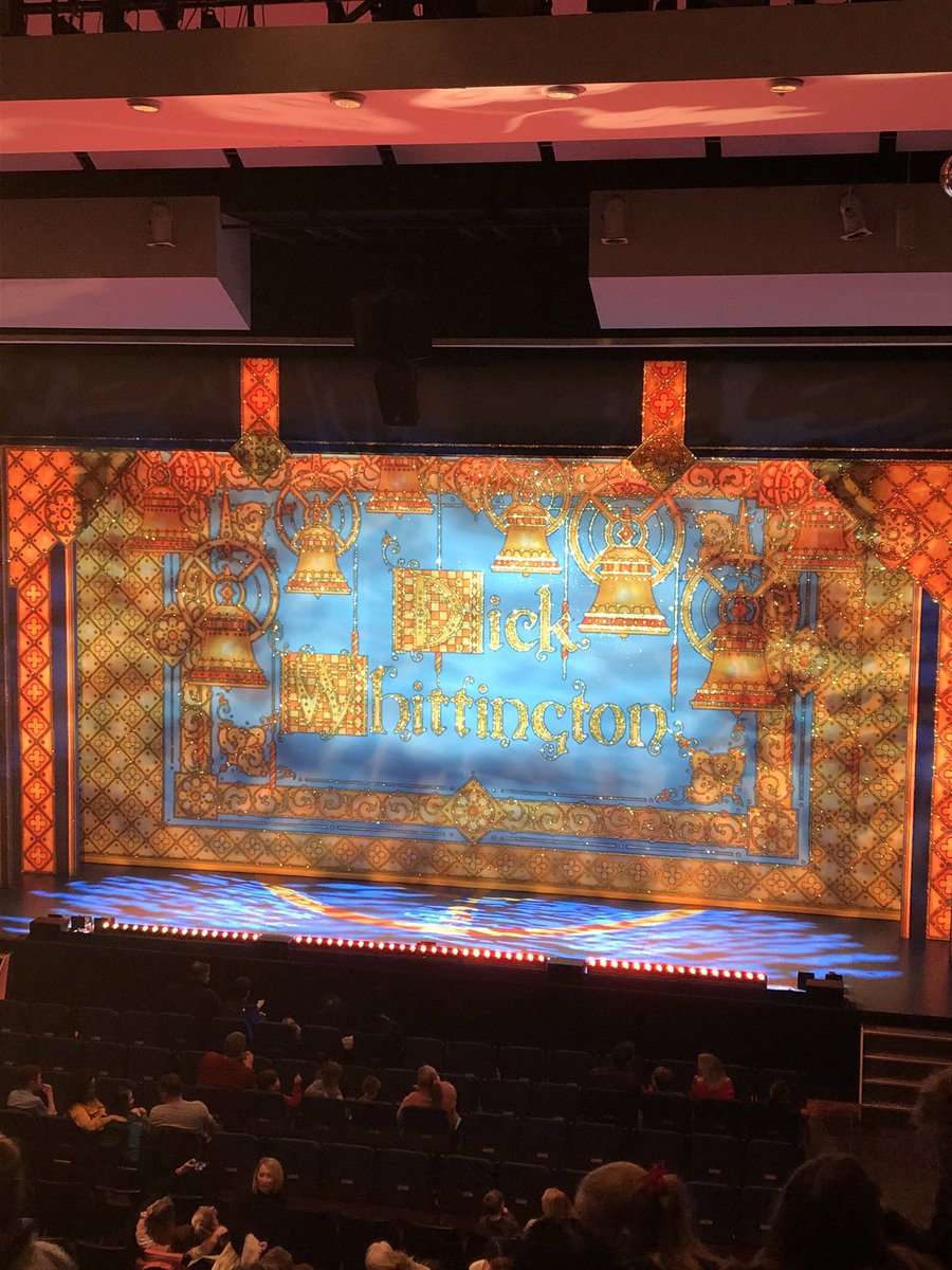 suegodbold's tweet photo. Thank you for another brilliant show! They loved it @leahgodbold 😘@wycombeswan #DickWhittingdon https://t.co/Z9pT1TeBab