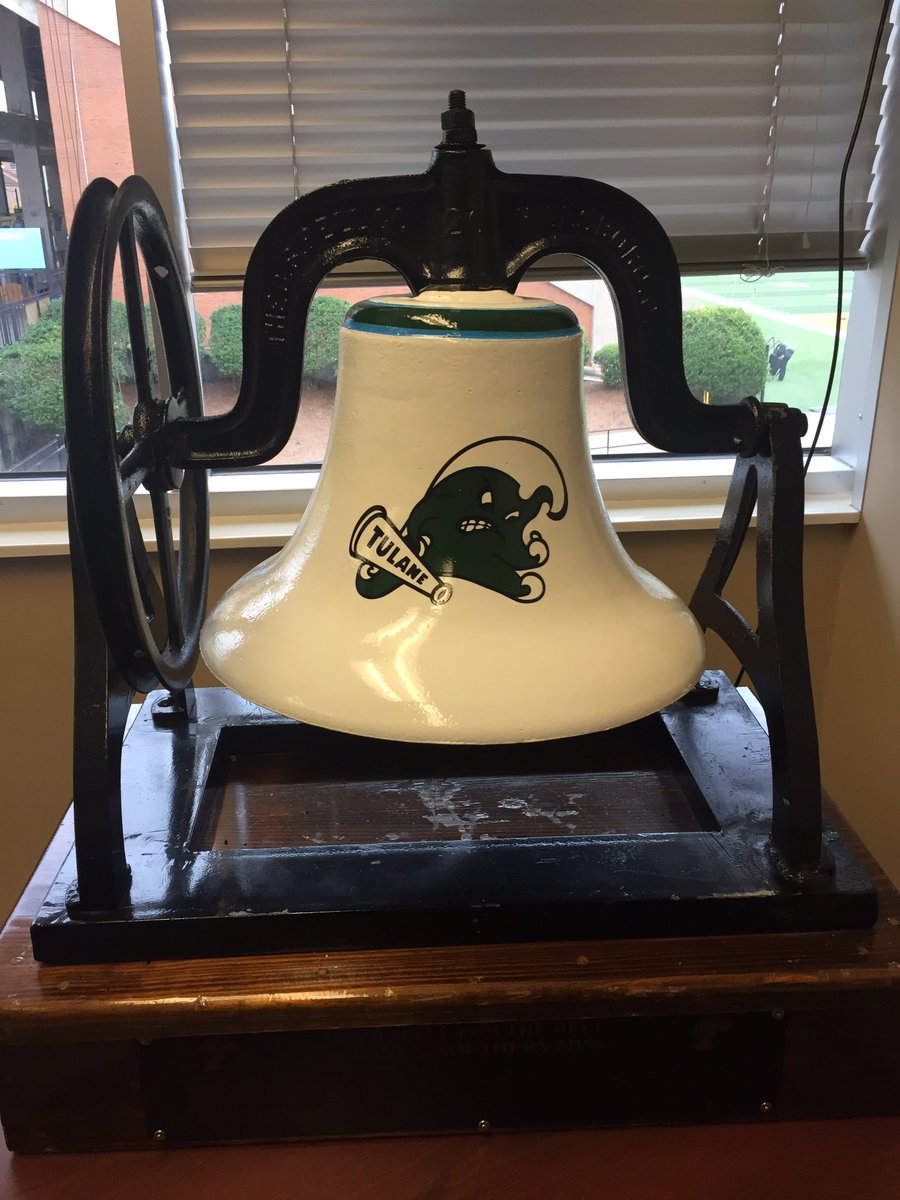 DrBradSmith's tweet photo. Fresh paint job and it needs to stay in Hattiesburg!  @USMGoldenEagles @SouthernMissFB @GreenWaveFB #BattlefortheBell | #LMAFB https://t.co/6w10pizAf5
