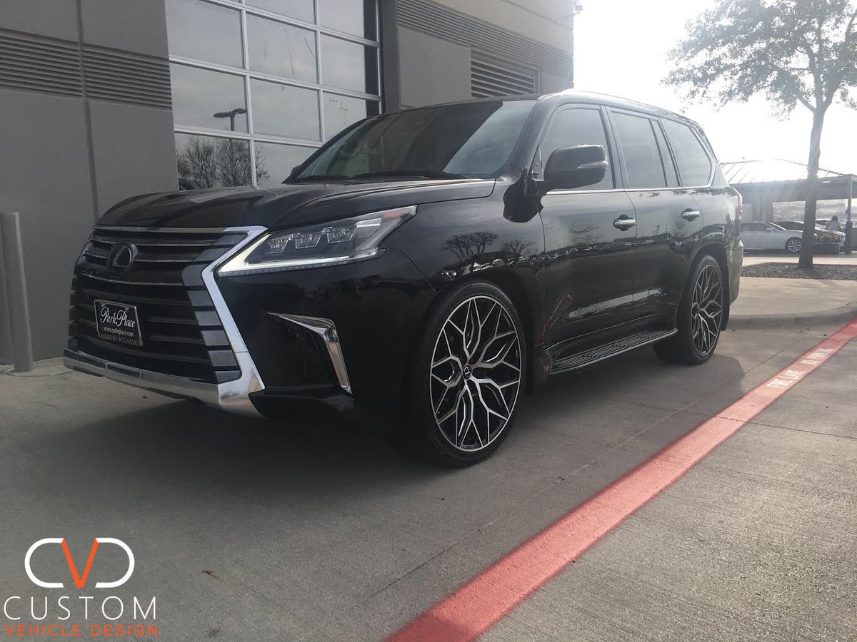 CVDAuto's tweet photo. 2020 Lexus LX570 with 24” Vossen HF2 wheels in gloss black
#2020 #Lexus #LX570 #LexusLX570 
#Vossenwheels #CVDauto #Vossen 
#CVD #CustomVehicleDesign https://t.co/HvBP2LdRkG