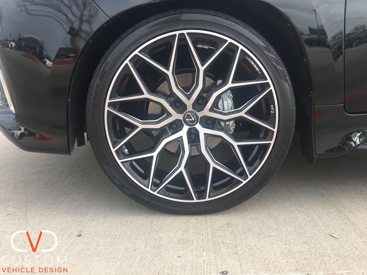 CVDAuto's tweet photo. 2020 Lexus LX570 with 24” Vossen HF2 wheels in gloss black
#2020 #Lexus #LX570 #LexusLX570 
#Vossenwheels #CVDauto #Vossen 
#CVD #CustomVehicleDesign https://t.co/HvBP2LdRkG