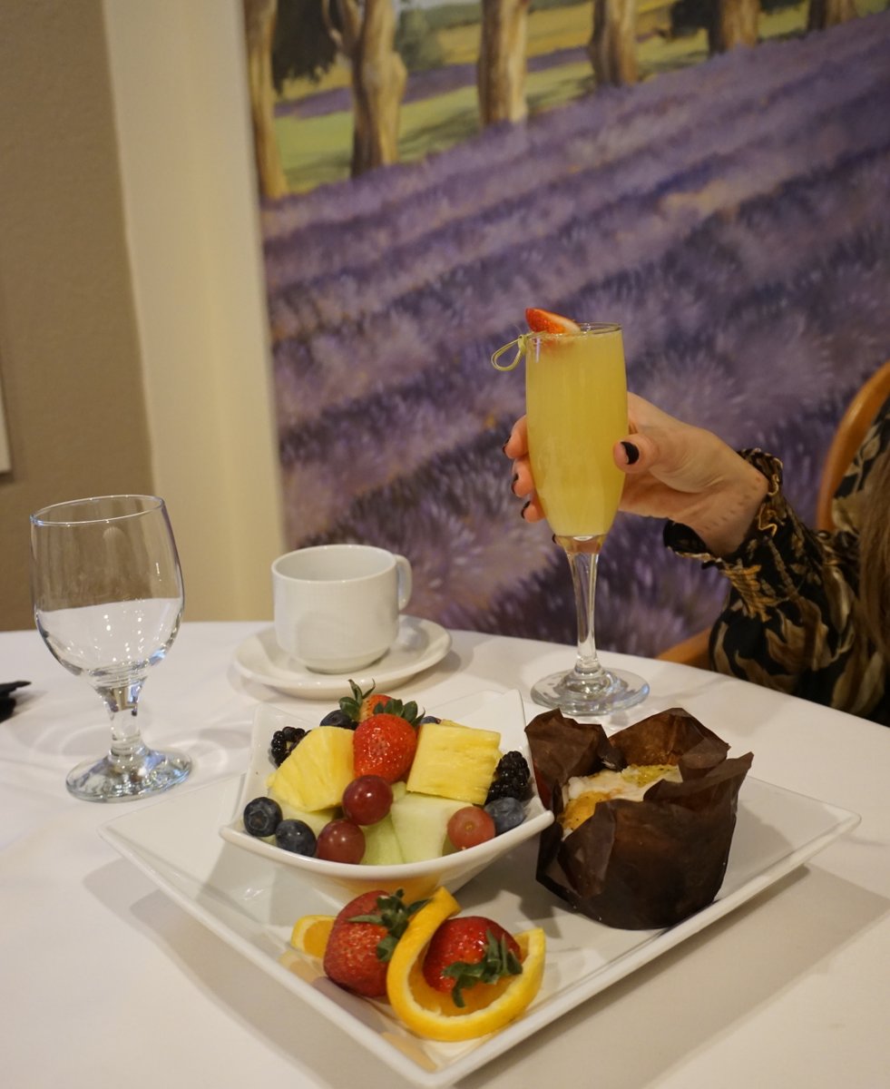 Mimosas, anyone? 🥂

We invite you to start your day at our restaurant, Sans Souci. 🍴 We're open for breakfast and lunch daily. <a href="/RenHotels/">Renaissance Hotels</a>
