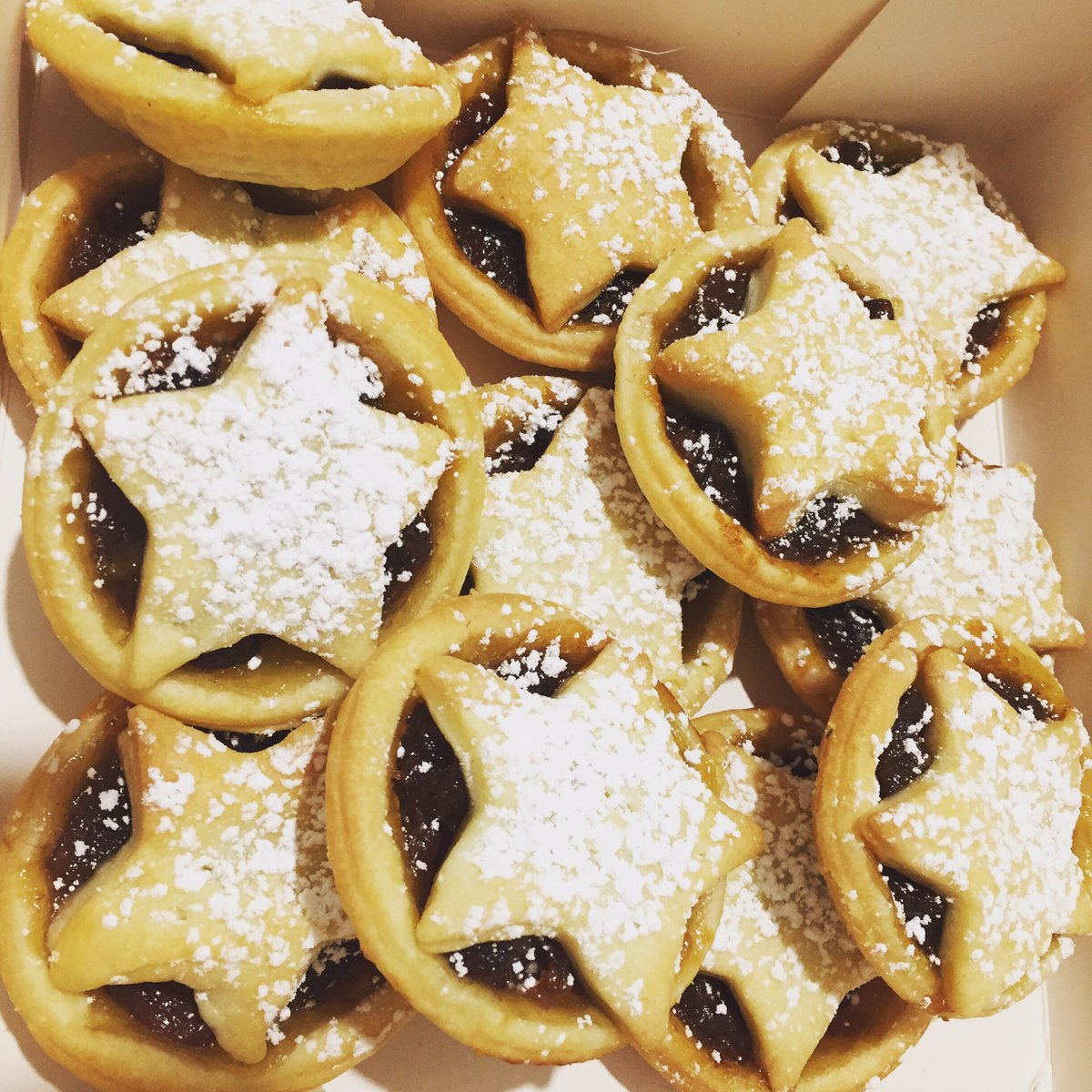 The last mince pies we’ll be making this decade. #mincepies #baking #homemade #lsaandbplevents