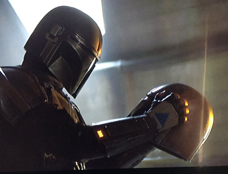 PaperPepon's tweet photo. Kaleb thinks this is Sabine’s helmet???....any thoughts? https://t.co/zzZ1NKPlGA