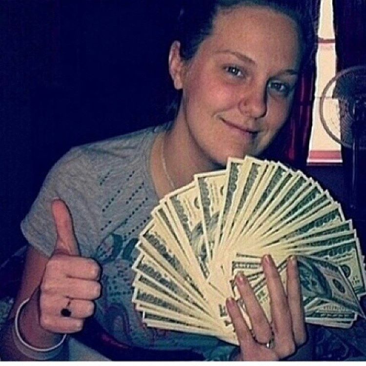 ChristinaqBaker's tweet photo. Follow retweet and like I’m going to dm you 💞💞 I am sending the first 100 people to like &amp; retweet this $2,000 through cashapp apple pay venmo and zelle 🙌🏼💚🤞🏽#CashAppFriday #sugarbaby #sugardsddy https://t.co/I095sV9Yw8