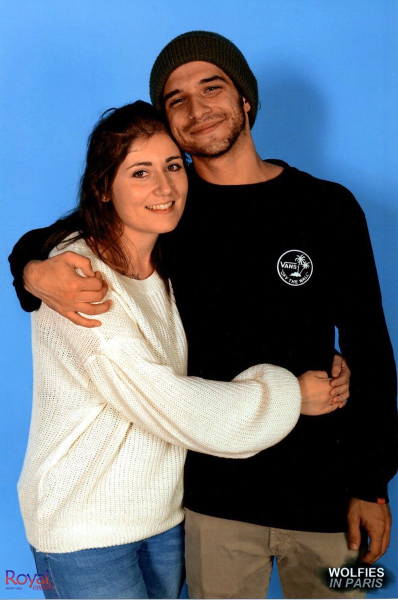 xPoguelandia's tweet photo. @Royal__Events #MerciRE de m’avoir permis de rencontrer Tyler Posey, c’est un rêve devenu réalité et ce grâce à vous. Vous êtes des personnes formidables, vous allez nous manquez ! Gros bisous à vous et je vous souhaites pleins de bonheur et bonne chose 😘 https://t.co/QuKl9ze681
