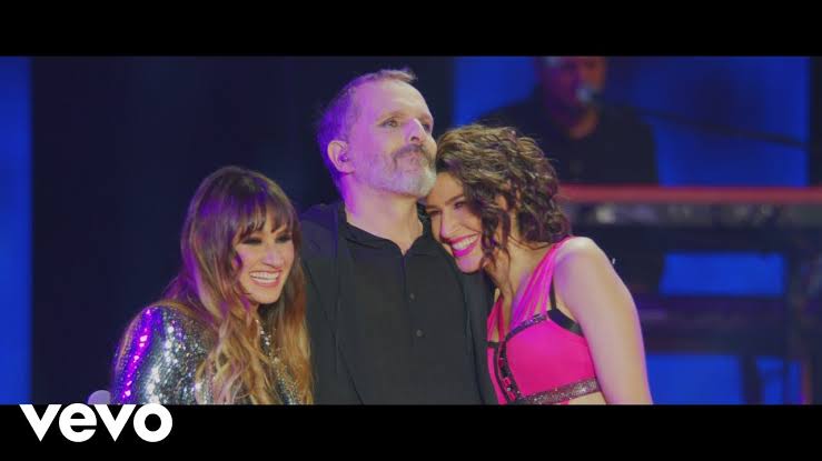 maniaticosdeoye's tweet photo. #EstaRolaPadrisimaSeLlama
Si Tú No Vuelves (En Vivo) #ConDosGrandeDeLaMusica HA-ASH y MIGUEL BOSÉ
🎶💖🎶💖🎶💖🎶💖🎶💖🎶
@Oye897 @OyePonchoYezka #TengoElPoderDe @OyeManiatics_ #EstamosPresentes #SomosManiaticosjijiji https://t.co/WUGHjrNIbh