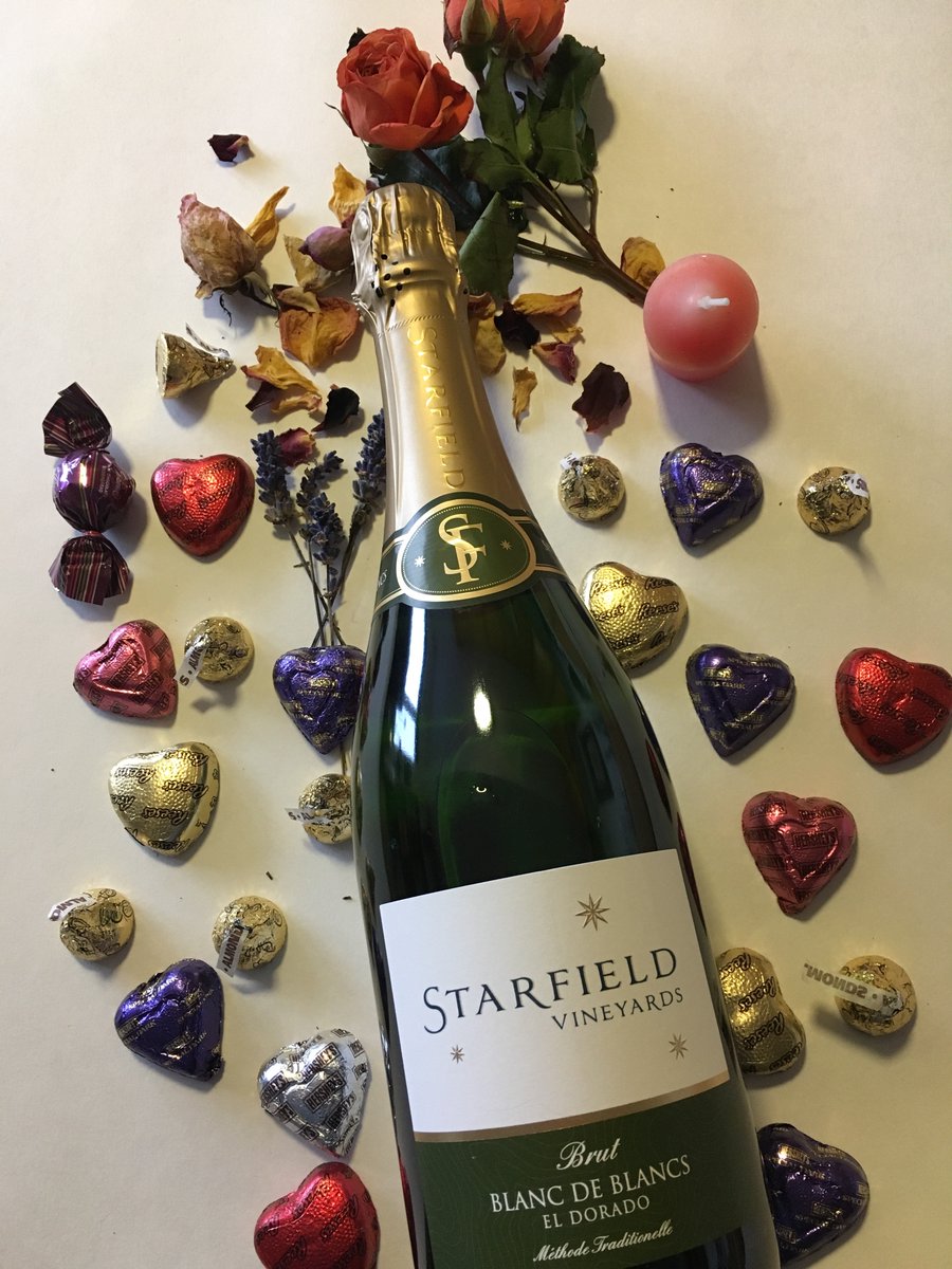 There’s nothing quite like bubbles to turn any event into a celebration! #starfieldvineyards #celebrate #holidays #sparklingwine #bubbly #winelife #winetasting #winelover #blancdeblanc