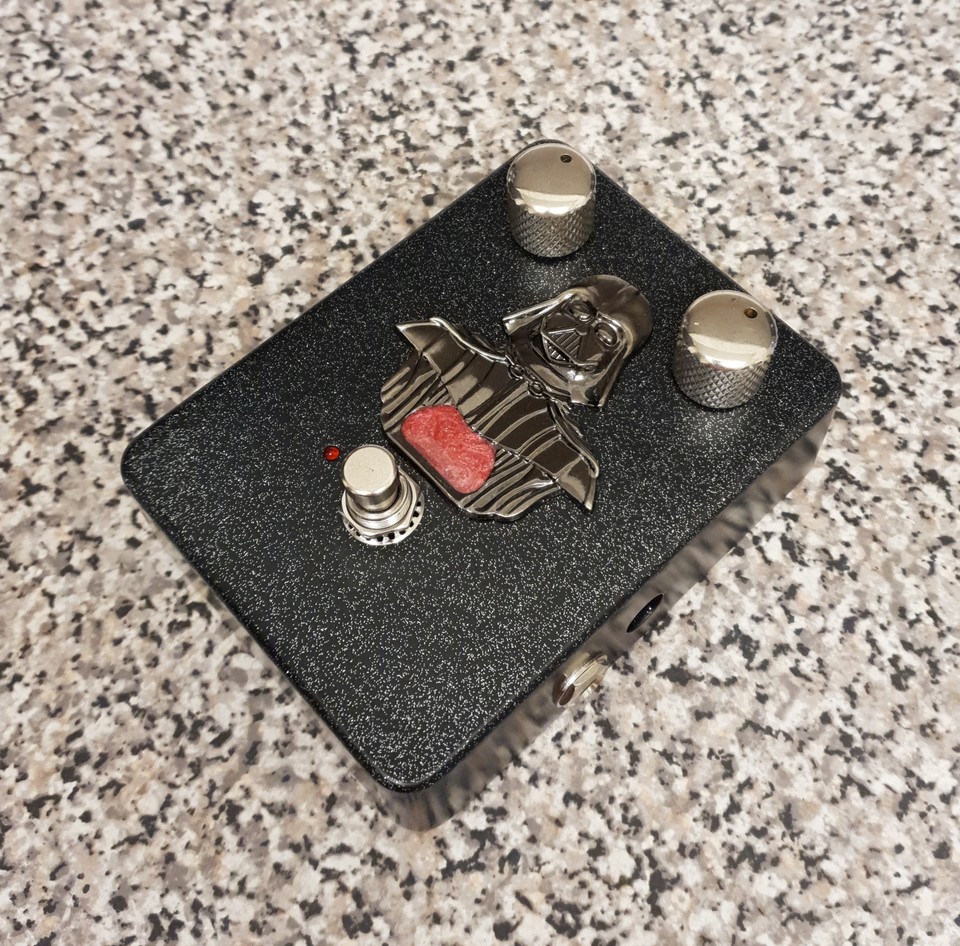 EffectsHello's tweet photo. Modified Chinese chorus - done for my father in law who loves Star Wars and has just started to learn the guitar ββ
.
#effectspedalsrule #stars #darthvedarlimitededition #warsaw #darthvedarcosplay #effectspedalsgeek #effectspedals #star #warszawa #starwarsmemes #darthvedar https://t.co/6atynfJI4s