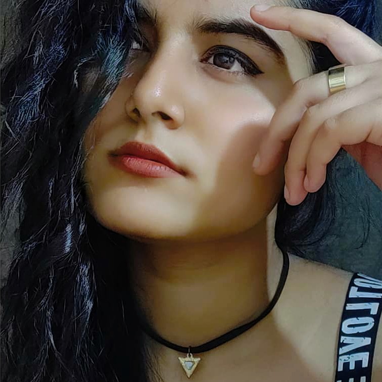 prettySneha2's tweet photo. #NewProfilePic because the old one wasn't reflecting the new me.. 🤪 https://t.co/7nySguJ31n