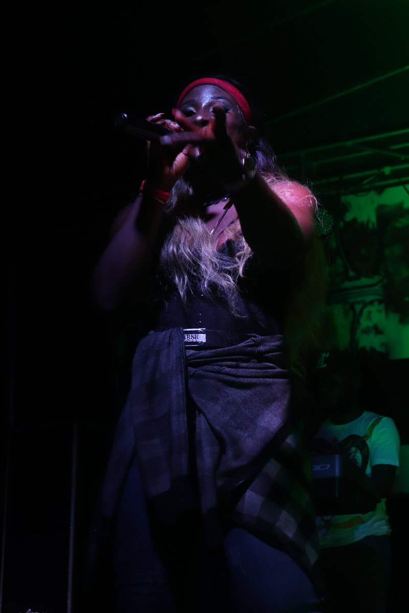 _Bonfest's tweet photo. Another extravagant performance by a Female artist with a lovely melodious voice by name GUSSY BABE.

#Bonfest2019 #BonnyIsland #27thDecember https://t.co/lNG1bHZKyP