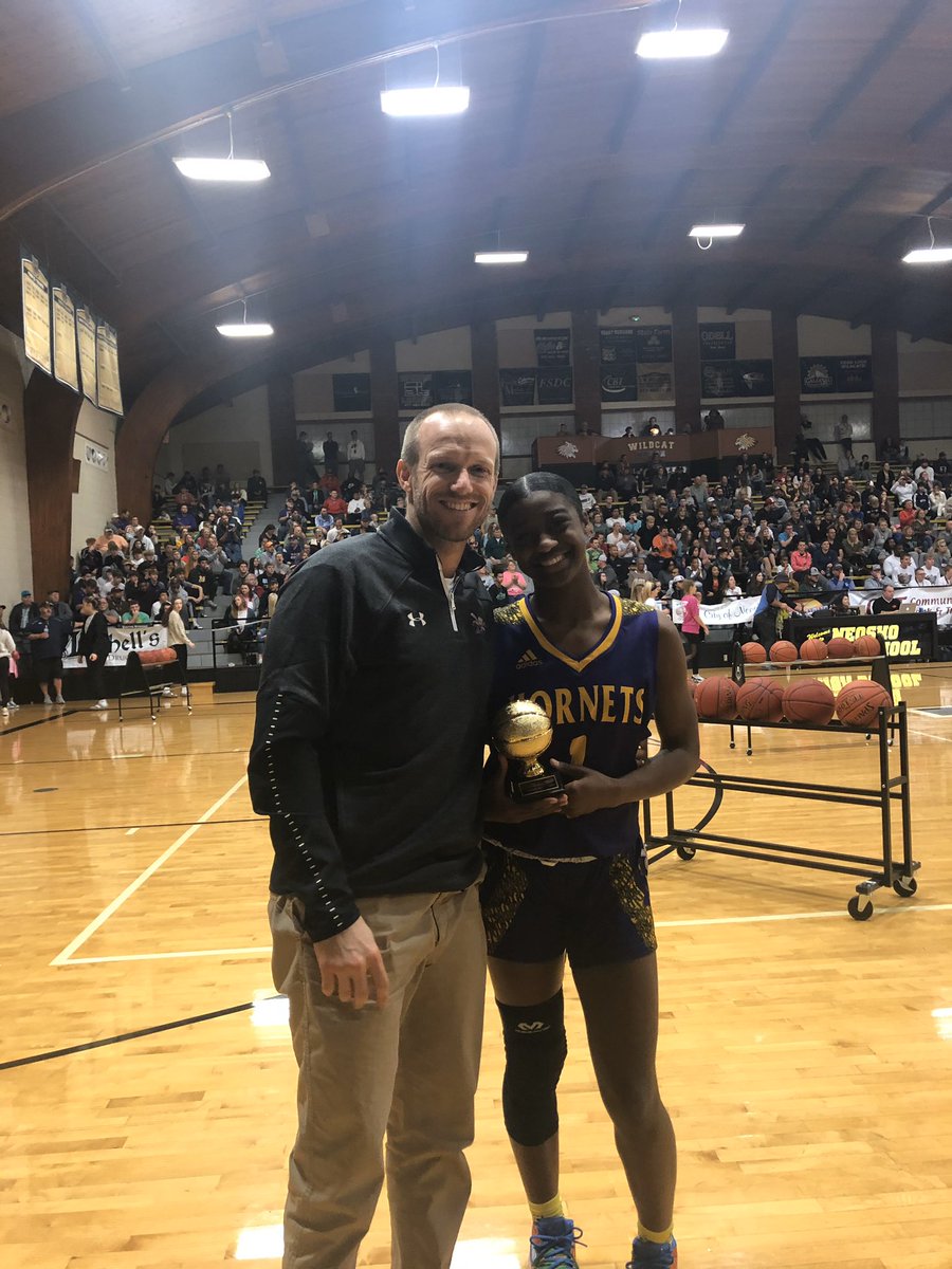 NKC_Girls_Bball's tweet photo. Congrats to @ja_myaa for winning the three point contest after her dominating performance in the semifinals! https://t.co/BUWzeBTao6