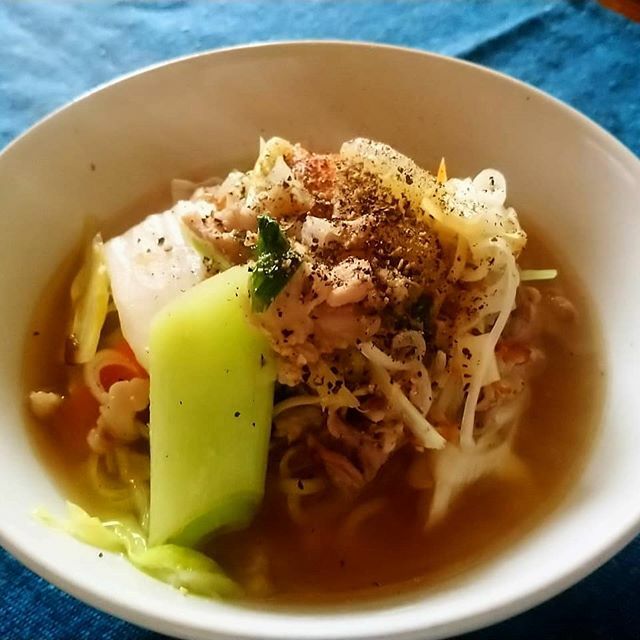 to_ckey's tweet photo. 鶏ガラを5時間煮込んでタンメン作った。 https://t.co/9DfjWgIRpL https://t.co/YlCrtlulDW