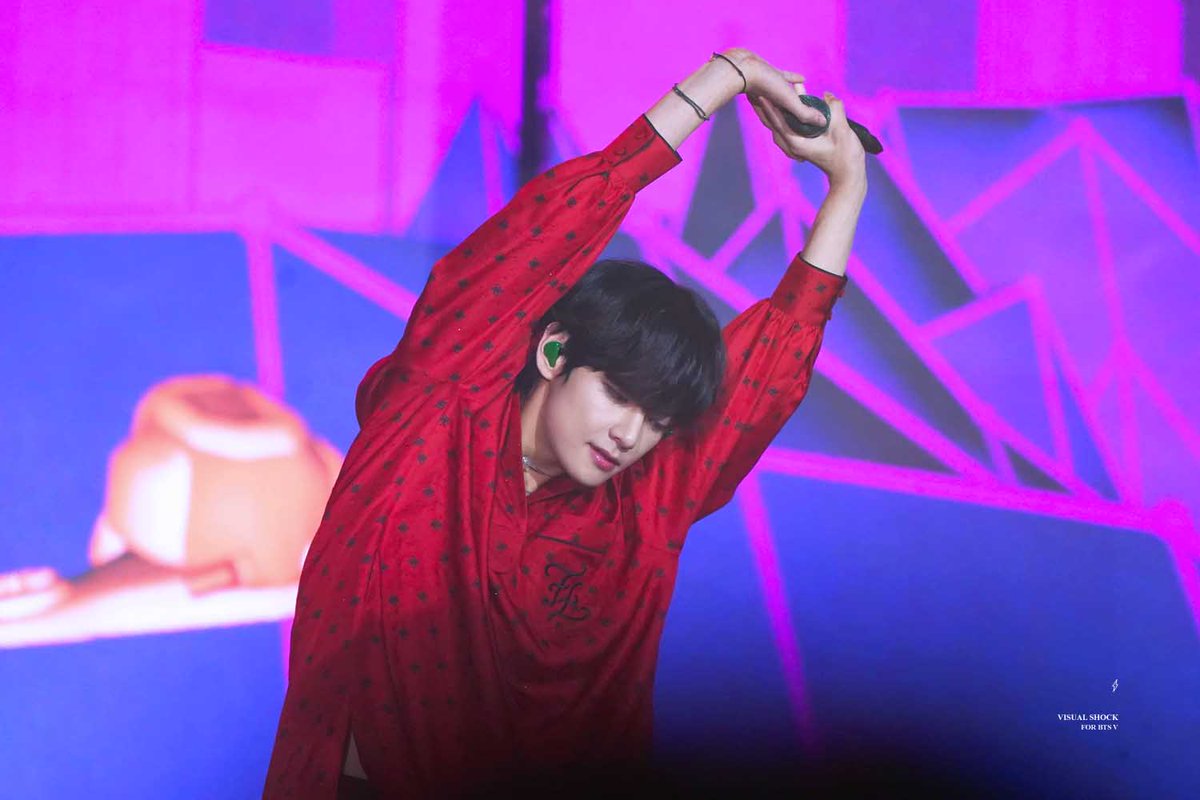 VShock1230's tweet photo. 191227 가요대축제 HQ

태형이ㅜㅜ💜💜

#BTS #BTSV #KimTaehyung #Taehyung #방탄소년단 #방탄소년단뷔  #태형 #김태형 #태태  #防弾少年団 #金泰亨 #テテ @BTS_twt https://t.co/VyqIn67BGW