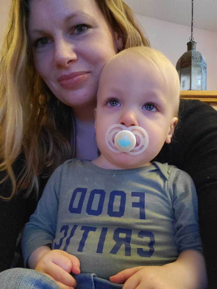 shme0301's tweet photo. @ArianaGrande my son adores you. Your videos calm him when nothing else will. We listen to your music daily. He's very focused on you. 😉 https://t.co/Wzu8ddsb4k