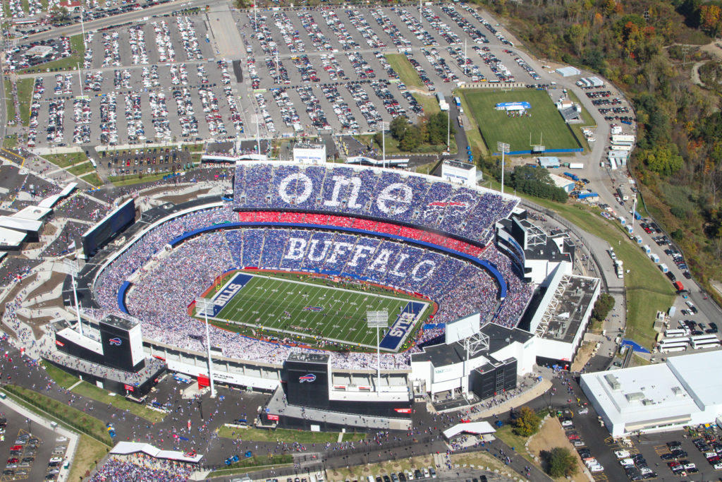 forbescapretto's tweet photo. #OrchardParkNY is a quintessential upstate #NewYork small town – events, tree-lined streets, exceptional schools &amp; more. Not to mention, it’s close to downtown Buffalo and home of the @BuffaloBills!

We’re building new homes in 3 local communities: https://t.co/T5yHijIJBx. https://t.co/1Ne2G1jTxW
