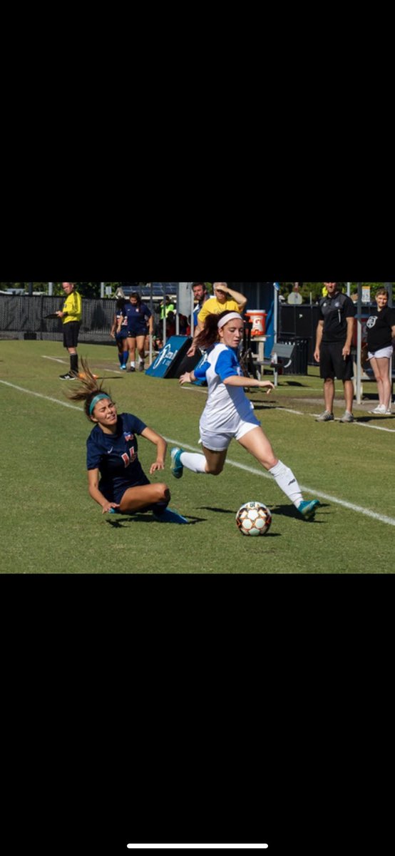 ellakiely_'s tweet image. excited to announce that I’ve chosen to continue my academic &amp;amp; soccer career even further at Western Illinois University this fall. I’m thankful for @lewisandclarkcc, my coaches, family, friends, and teammates that have helped push me throughout the years!! #TRADITIONofTOUGH 💛💜