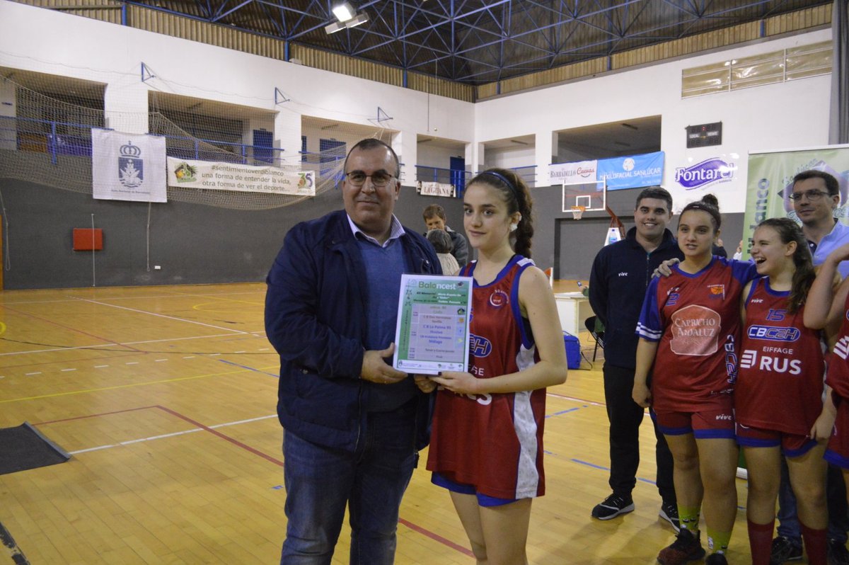 Torneo de Navidad XII "Memorial María Ángeles García Ruiz "Gelen" Campeón Andalucía Promesas y Subcampeón C.B. Dos Hermanas <a href="/fundunicaja/">Fundación Unicaja</a> con adesa80 y el #sentimientoverdiblanco 
#Fontarel