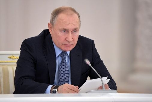 teleSURtv's tweet photo. El presidente de #Rusia🇷🇺, Vladímir Putin, aprobó este viernes la nueva ley de seguridad alimentaria 👉https://t.co/t00DwqsLwg

El documento prevé garantizar a toda la población la disponibilidad de los principales tipos de productos agrícolas https://t.co/pjLA9ufrs7