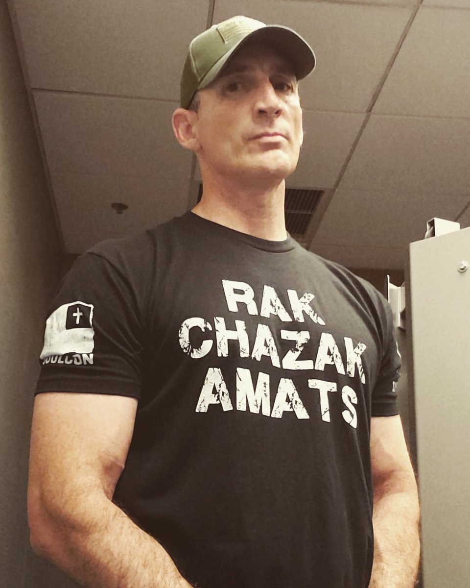 robrokks's tweet photo. I train my body to subdue my flesh by discipline. My flesh craves complacency, laziness and the easy way.

Discipline rebukes complacency. Discipline destroys lazy habits. 
A disciplined body leads to a disciplined mind and thought life. 
 #christ #jesus #christian #discipline https://t.co/xz2e8PfQPF