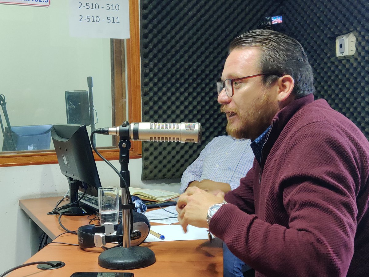 juanmaguirre1's tweet photo. Con el #orquestador podemos tener una solución importante para la #movilidad en #Quito, vamos a articular el trabajo, a tecnologizarlo para mejorar la calidad de vida de los quiteños. @AMTQuito @movilidadquito_ https://t.co/nGGbTsYnIo