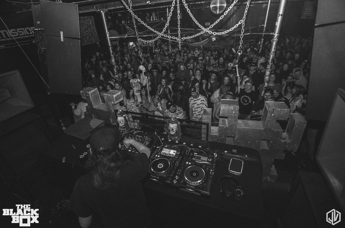 The_Widdler's tweet image. Ending 2019 with @TheBlackBox5280 Saturday, @SnowtaFest Monday. 

Lets ride ✌️
#Denver #Minneapolis #SoundNotHype