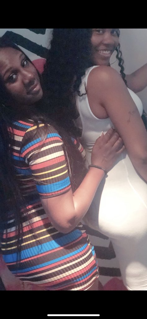 PrettyChocola20's tweet photo. Happy Birthday Lil Sis Enjoy ❤️❤️ https://t.co/gYkg7rBPBe