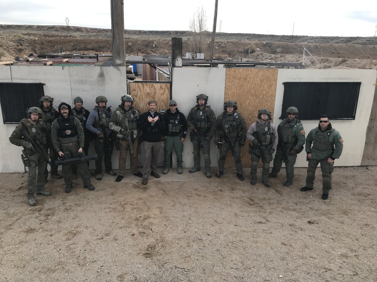 MayorKeller's tweet photo. Our @ABQPOLICE SWAT team goes through intensive training to deal with the dangerous situations they get called out to. Hiring more officers is such a high priority for us because it’s the only way to fully staff each critical division of our department. #OneAlbuquerque #APDisABQ https://t.co/AuNLBIqg1m