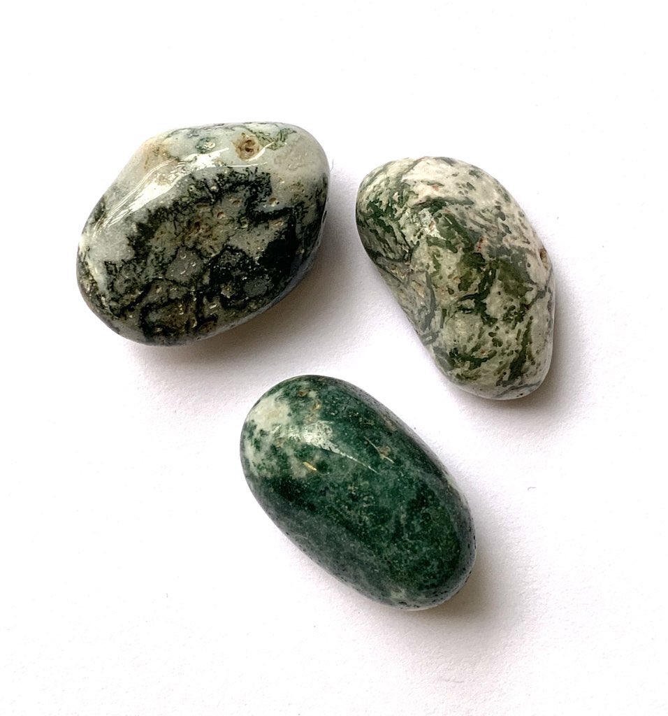 RopphireMineral's tweet image. CRYSTAL NAME: Tree Agate

AFFIRMATION:
I am connected to the natural cycles of life.

QUESTION: Do you enjoy spending time in nature?

PRIMARY CHAKRA: Heart Chakra

SECONDARY CHAKRA: Crown Chakra

COLOR: Green, White

#treeagate #earthhealing #heartchakra #crystalhealing