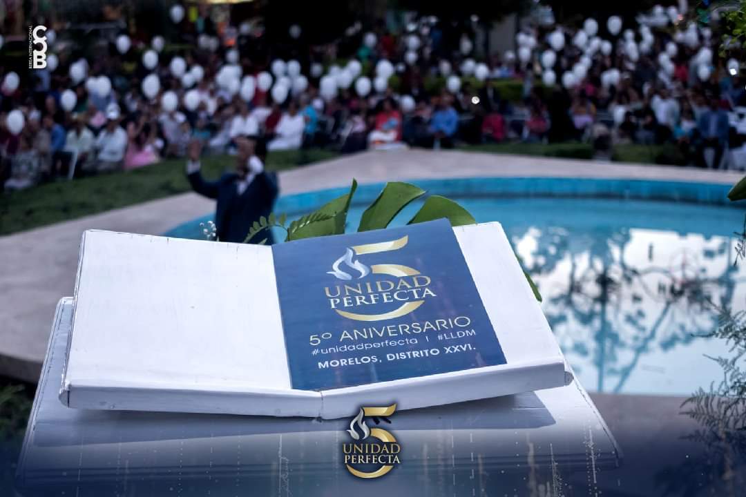 lldmmorelos's tweet photo. En el marco de la celebración del 5° aniversario de la manifestación de su llamamiento, se reconoció la labor social del #Apóstol de #Jesucristo #NaasónJoaquínGarcía en el evento multitudinario #UnidadPerfecta en #Jiutepec #Morelos
#LaLuzDelMundo #LLDM #iglesialldm #LLDMmorelos https://t.co/aC5qyWMDgI