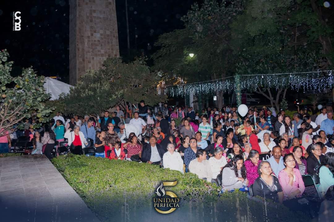 lldmmorelos's tweet photo. En el marco de la celebración del 5° aniversario de la manifestación de su llamamiento, se reconoció la labor social del #Apóstol de #Jesucristo #NaasónJoaquínGarcía en el evento multitudinario #UnidadPerfecta en #Jiutepec #Morelos
#LaLuzDelMundo #LLDM #iglesialldm #LLDMmorelos https://t.co/aC5qyWMDgI