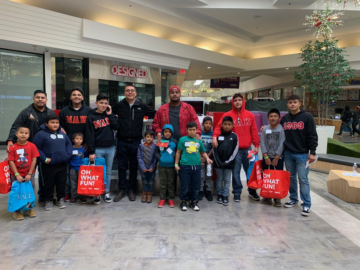 montereynaks's tweet photo. Once again, this year our brothers had the opportunity to participate in the childrenโs shopping tour in Salinas, where they had the opportunity to buy brand new clothes to the less fortunate through this particular program. ๐ช๐ผ๐ฅ #nakmenlead #montereynaks #nualphakappa https://t.co/PdsVaUTlFO