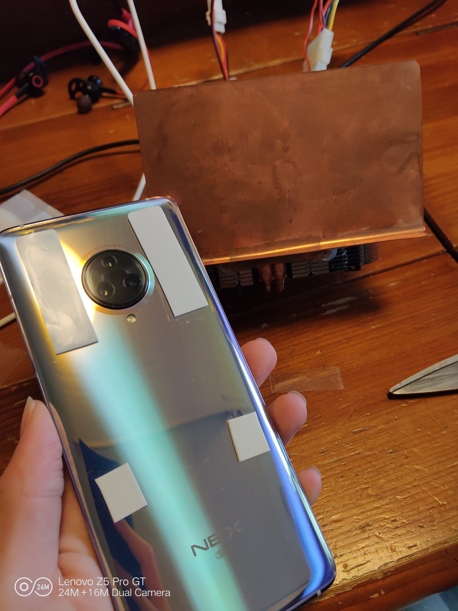 なおみ Nex3 5g 放熱シートと自作ペルチェ素子スマホ冷却台つかってantutu限界ベンチやってくわ T Co Czlhwxj2k4 Twitter