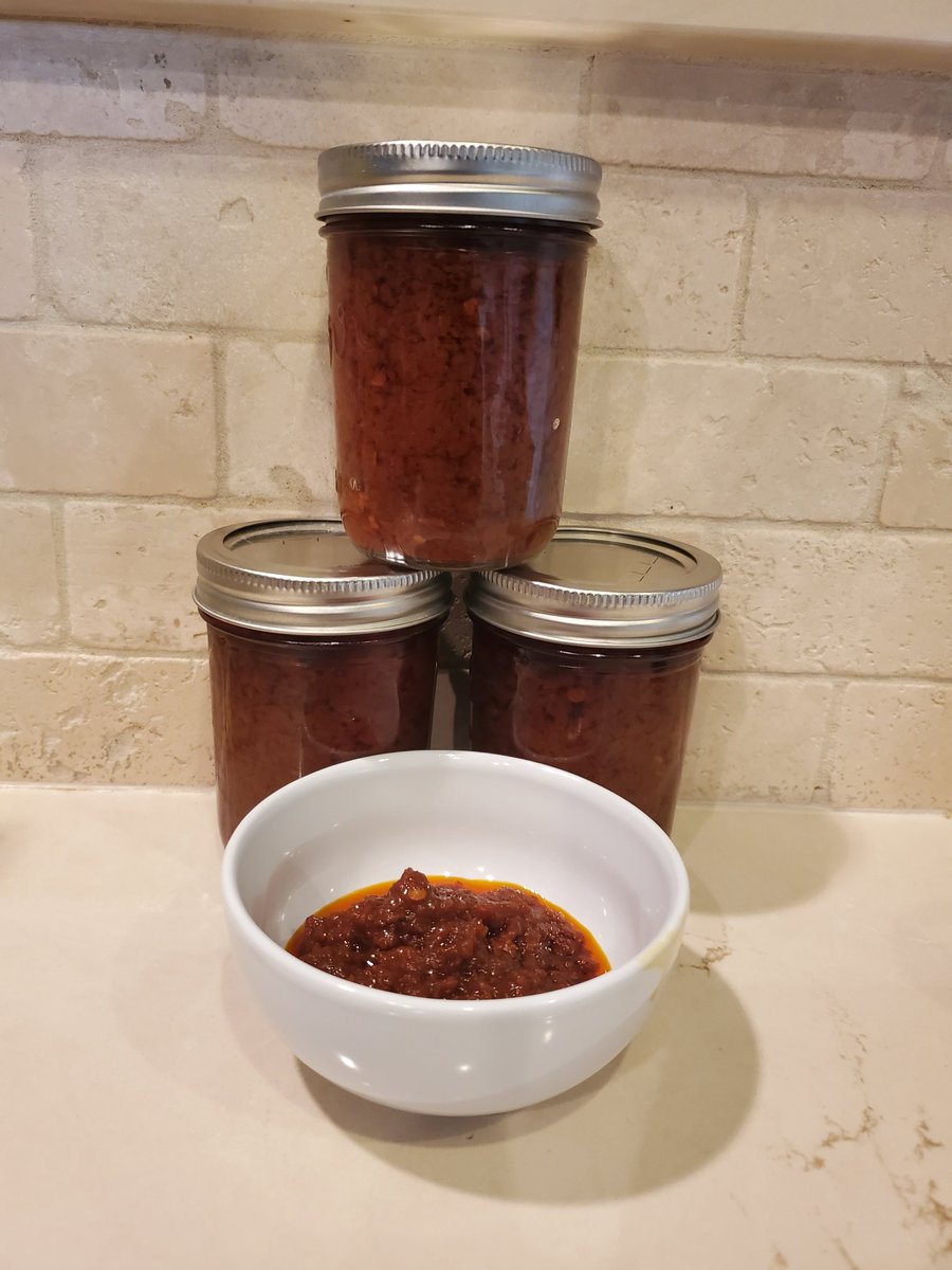 9jaKitchen's tweet photo. Naija Sauce coming to stores near you in 2020. We have a dozen samples to give away. Get your free sauce today!!! It goes with and on everything you can imagine. Like, share and hit us up!!! #YoursTruly #PhoenixCaterer #GoesWithEveryThang #TakeItWithYou #NaijaSoulKitchen https://t.co/JkuJLXBBCf