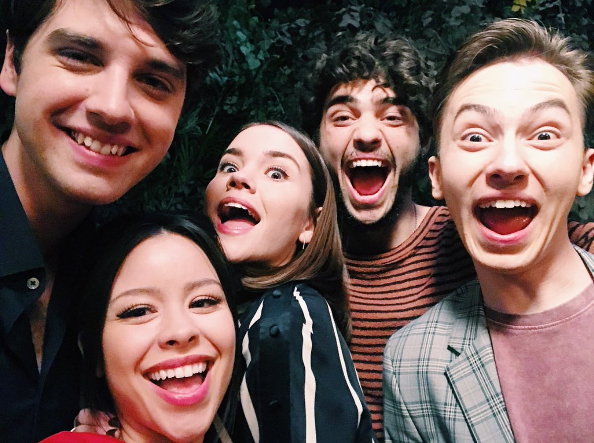 mitchellxcierra's tweet photo. HOLA VOLVI EXTRAÑANDO EL TRIPLE THE FOSTERS https://t.co/MByyqX4ts1