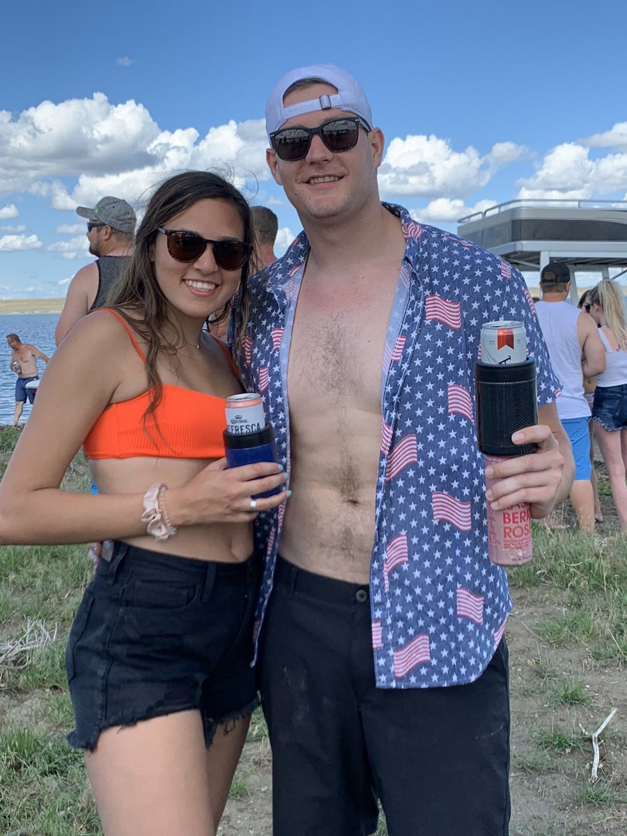 Happy birthday old roomie! 😛Hope you have an awesome day! Tell Beckett hi!😍