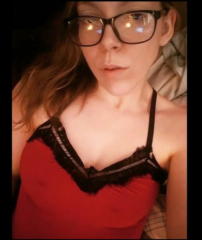 MonsterGPinup's tweet photo. I was cold.. come join my onlyfans to see more๐
https://t.co/hlVTRubK99
#iwascold #itsabitnipplyout #onlyfans #cashapp #buymyphotos #nsfw #redlingerie #blacklace #girlswithglasses https://t.co/7EQCCmvfxr