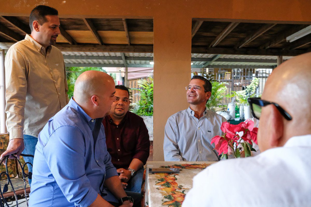 pedropierluisi's tweet photo. Hoy tuve el privilegio de decir #PResente en Morovis y acompañar a Olvin Santiago en su radicación a la alcaldía. ¡Morovis será PNP! #MorovisPresente #PRPresente https://t.co/dZPT1dHMlu