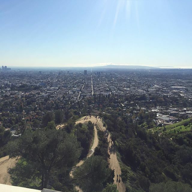 Always worth a visit when in LA - @griffithobservatory - beautiful hike up the observatory and a fantastic view #losangeles #la #griffith #griffithobservatory #vacation #california #view #relaxing #hike #walk ift.tt/2EWvAJW