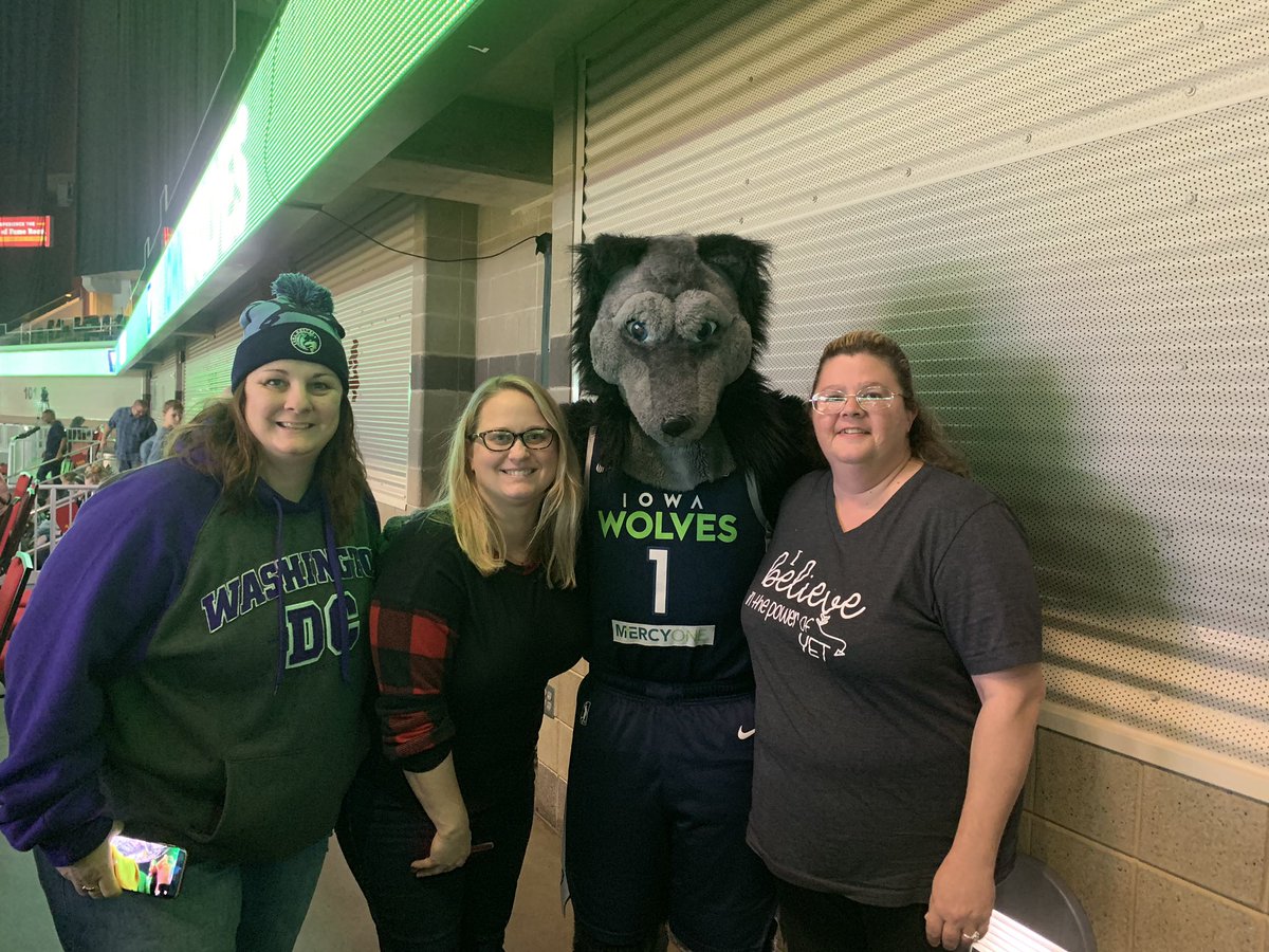 aklaffke's tweet photo. Synergizing at the Iowa Wolves Basketball Game - Teacher Appreciation Night! https://t.co/9wsfIRfBz5