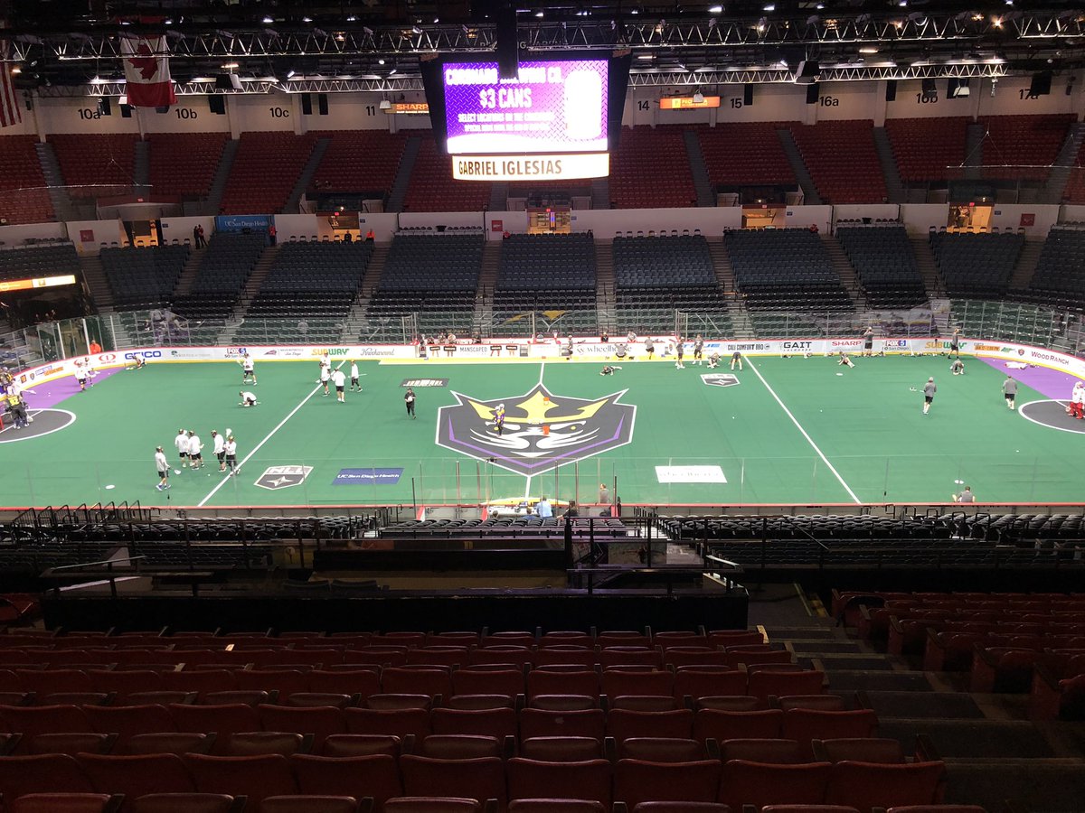 callanmacsports's tweet photo. #CGYvsSD GAME THREAD: From Terrace 1 of Pechanga Arena San Diego, we’re set for Friday Night Lacrosse action as the San Diego Seals host the rival Calgary Roughnecks. 

#CGYvsSD #HitHardPartyHard #DiveIn #EstNow #DareToBe https://t.co/5wG1VM7isa