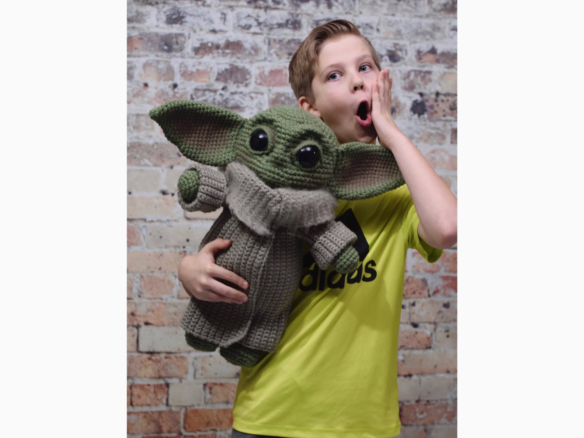 yarn2tog's tweet photo. Hope everyone had the happiest of holidays. I was blessed to spend the holidays with the people I love 💕 Looking ahead to the new year I am filled with overwhelming creativity and inspiration. 2020 will be filled with new patterns and tutorials to inspire. #crochet #amigurumi https://t.co/rHnLrVEGOe