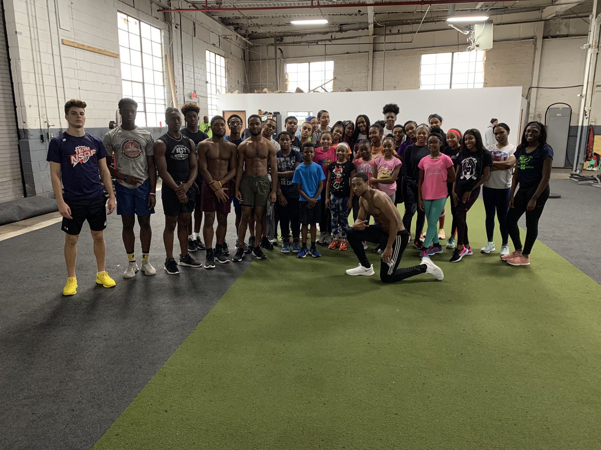 CoachAJ9's tweet image. Last day of #Goatweek #BOUTDATLIFE