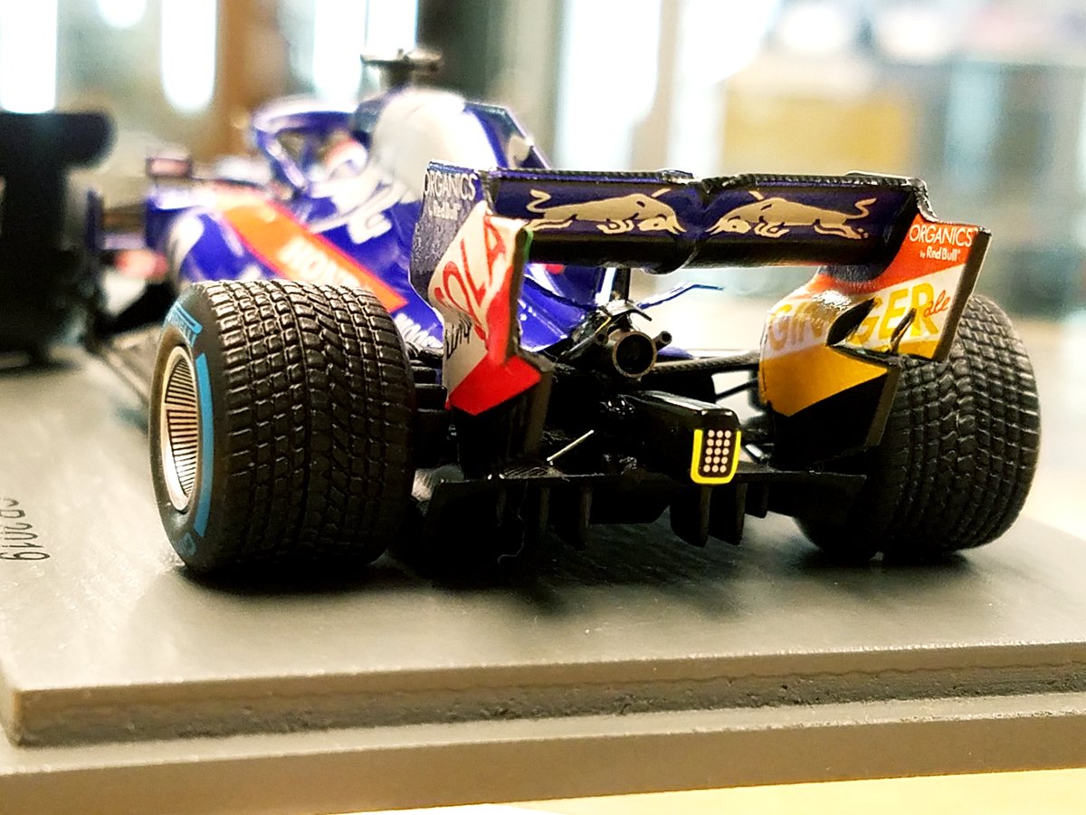 スパーク新製品 1/43スケール □S6094 レッドブル トロロッソ ホンダ